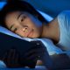 چگونه نور آبی بر خواب تأثیر می‌گذارد؟